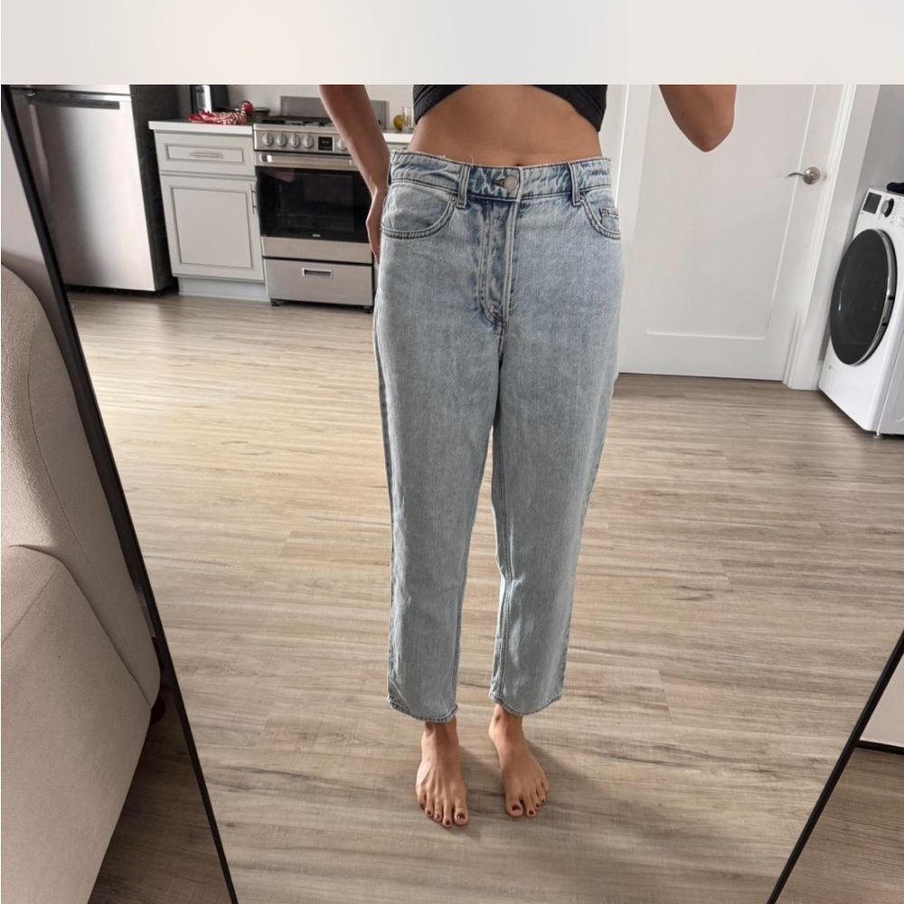 H&M Women's Light Wash Straight Leg Jeans